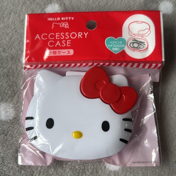 Sanrio Hello Kitty Accessory Case - Picture 4 of 7